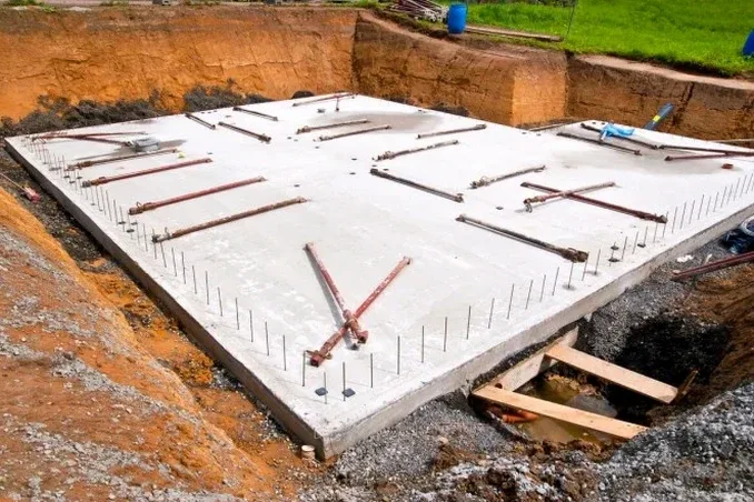 Diseño de Losa de Cimentación en León: Claves Técnicas para Suelos Variables