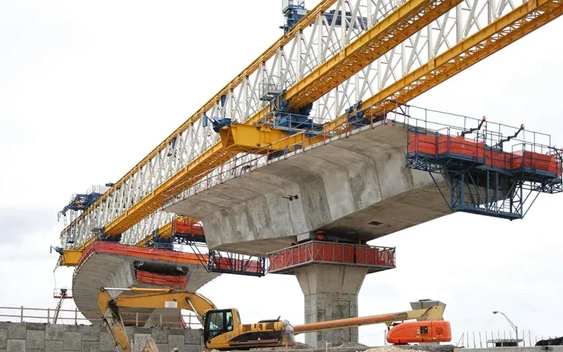 Análisis geotécnico para túneles en suelo blando en León